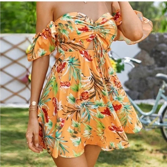 Area Stars Taylor Off the Shoulder Mini Dress NWT - Picture 1 of 5